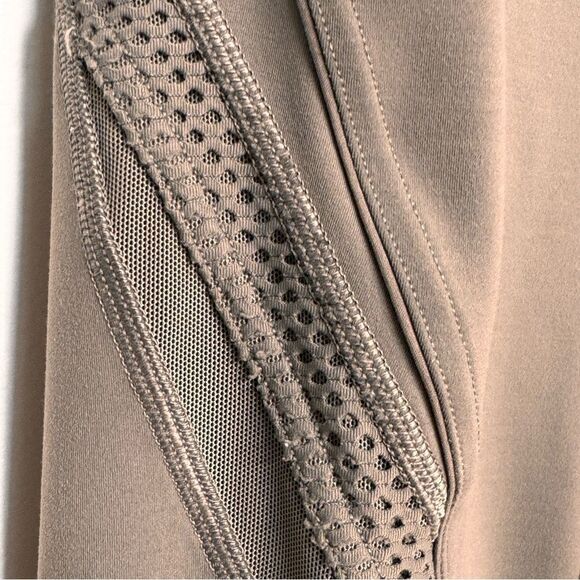 Lululemon Bootcamp Ready High Rise Everlux Workout Tights Leggings. 6. - Picture 6 of 10